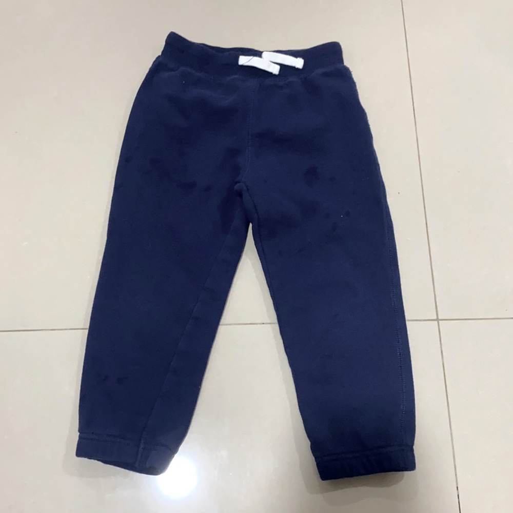 Carter’s boy’s sweatpants.